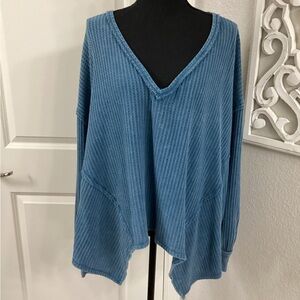We the Free Elegant Blue V-Neck Sweater with Soft Knit and Ribbed Cuffs